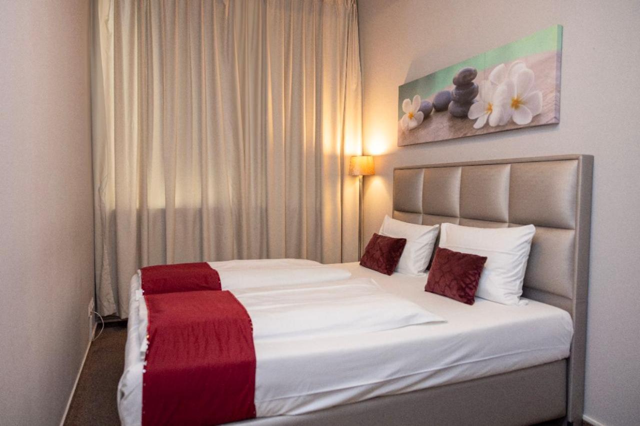 Twinhof Hotel Hamburg-Harburg Buitenkant foto